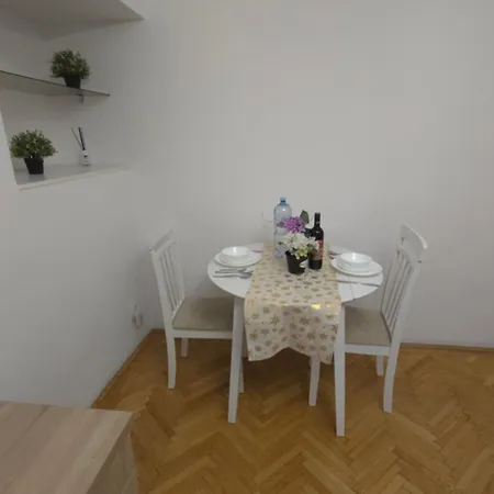 2rooms Atheneum Boekarest